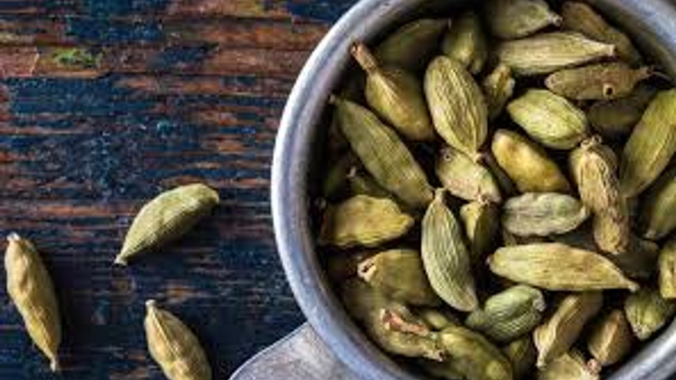Care sunt beneficiile cardamomului? La ce este bun cardamomul?