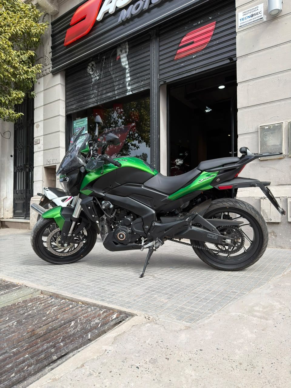 Imagen de DOMINAR D400 