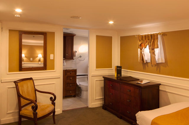 Premium Stateroom Photo