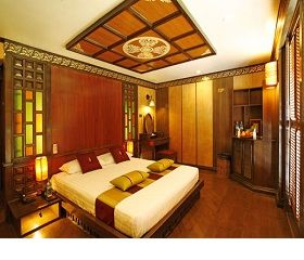 Upper Deck Deluxe Cabin Photo