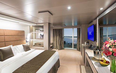 Yacht Club Deluxe Suite ( Module 25 Sqm - Balcony 8 Sqm - Decks 16-18    ) Photo