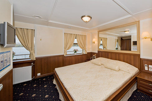 Deluxe Stateroom Double Photo