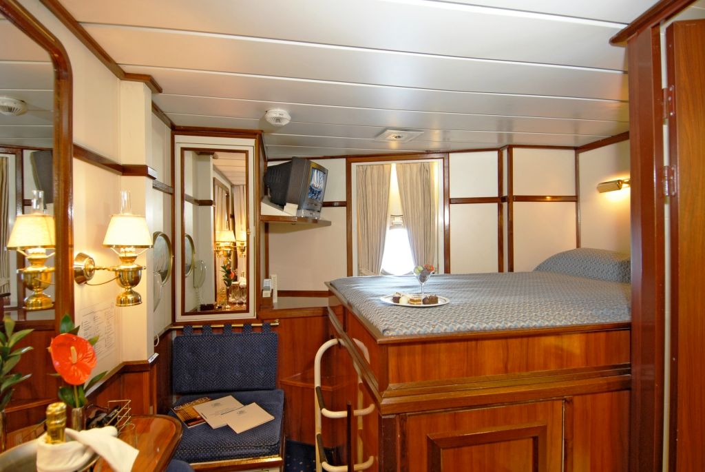 Category 5 - Inside/Oceanview Stateroom Photo