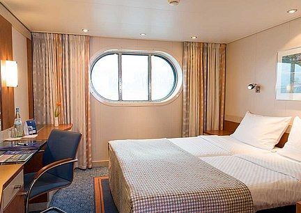 HD - 2 Bed Main Deck Photo