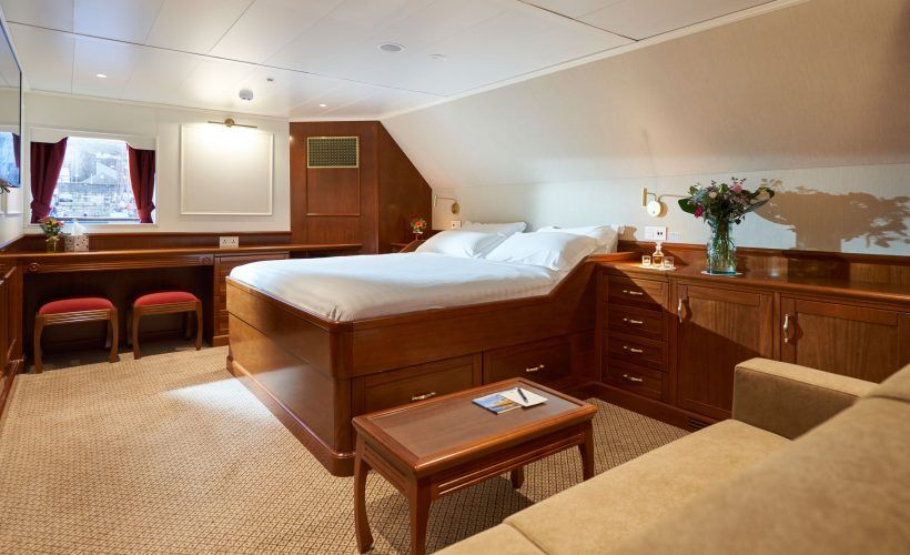 Category 3 - Suite - King Bed Photo