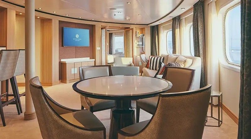 B - Luxury Suite Photo