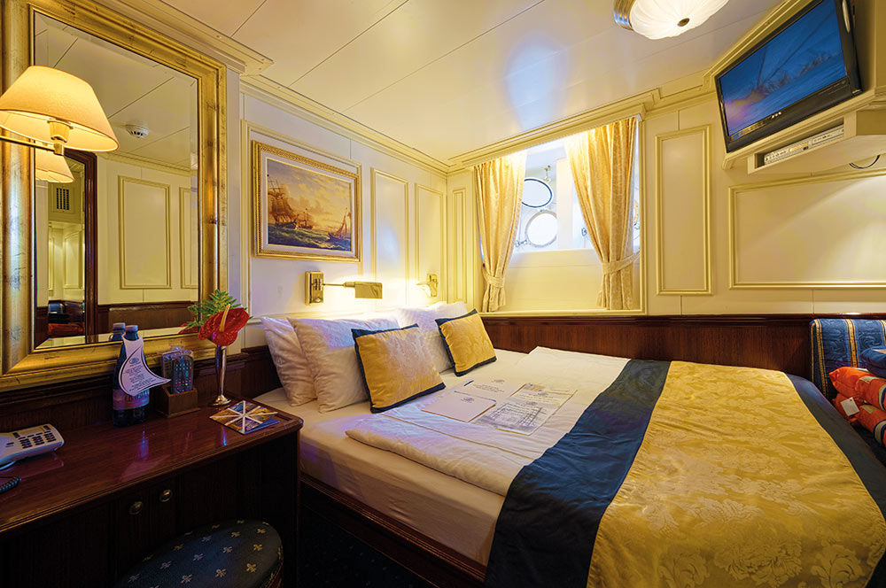 Category 02 - Superior Oceanview Stateroom Photo