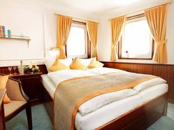 Category 01 - Double Bed Cabins Photo