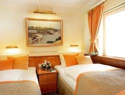 Category 04 - Twin Bed Cabins Photo