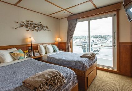 Admiral Stateroom Photo