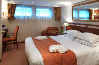 E - Outside Stateroom Photo