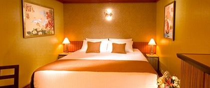 4S - Cloud 9 Spa Interior Stateroom Photo