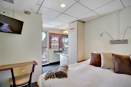 Trailblazer Stateroom Photo