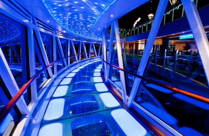 regal-princess-sea-walk