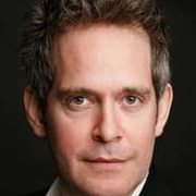 Tom Hollander