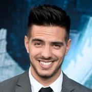 Vadhir Derbez