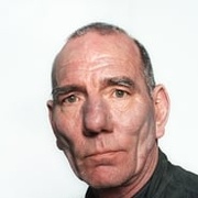 Pete Postlethwaite