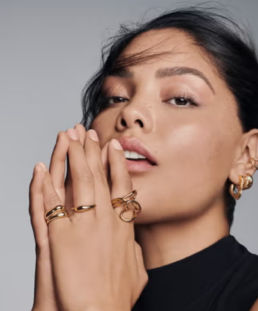Ruder Finn Atteline - Pandora Essense Collection Launch Model