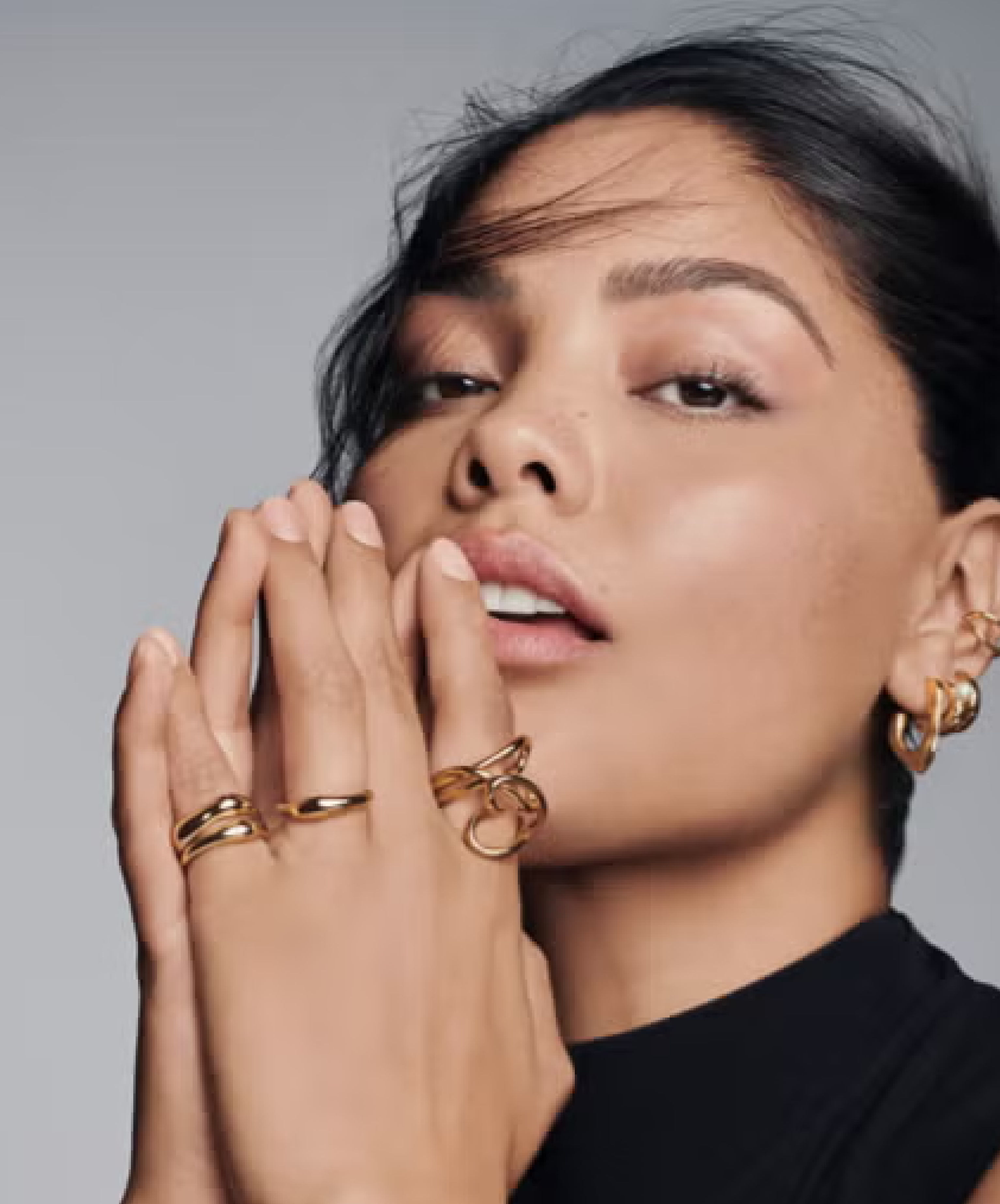 Ruder Finn Atteline - Pandora Essense Collection Launch Model