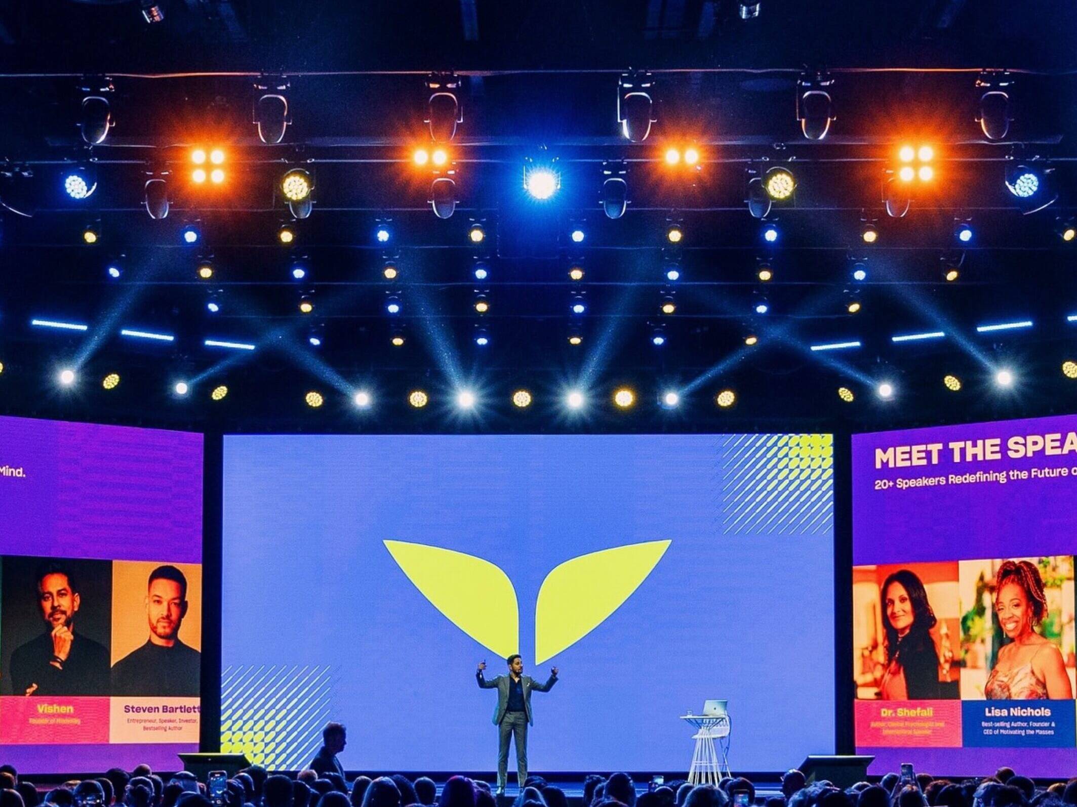 Ruder Finn Atteline - Mindvalley event stage a