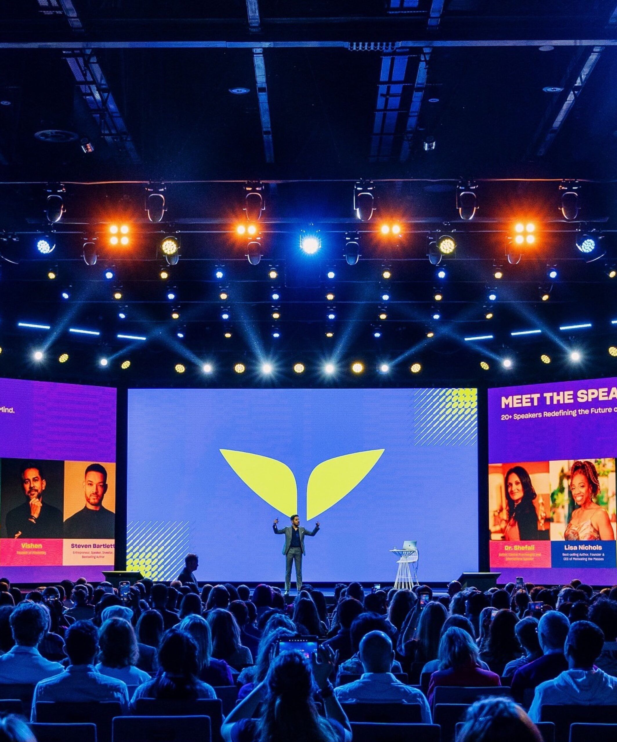 Ruder Finn Atteline - Mindvalley event stage a