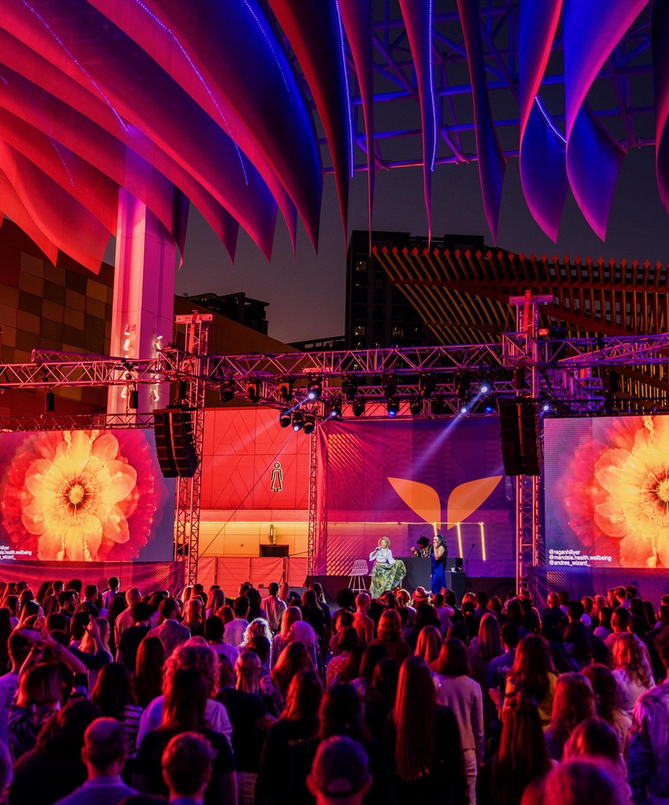 Ruder Finn Atteline - Mindvalley event stage b