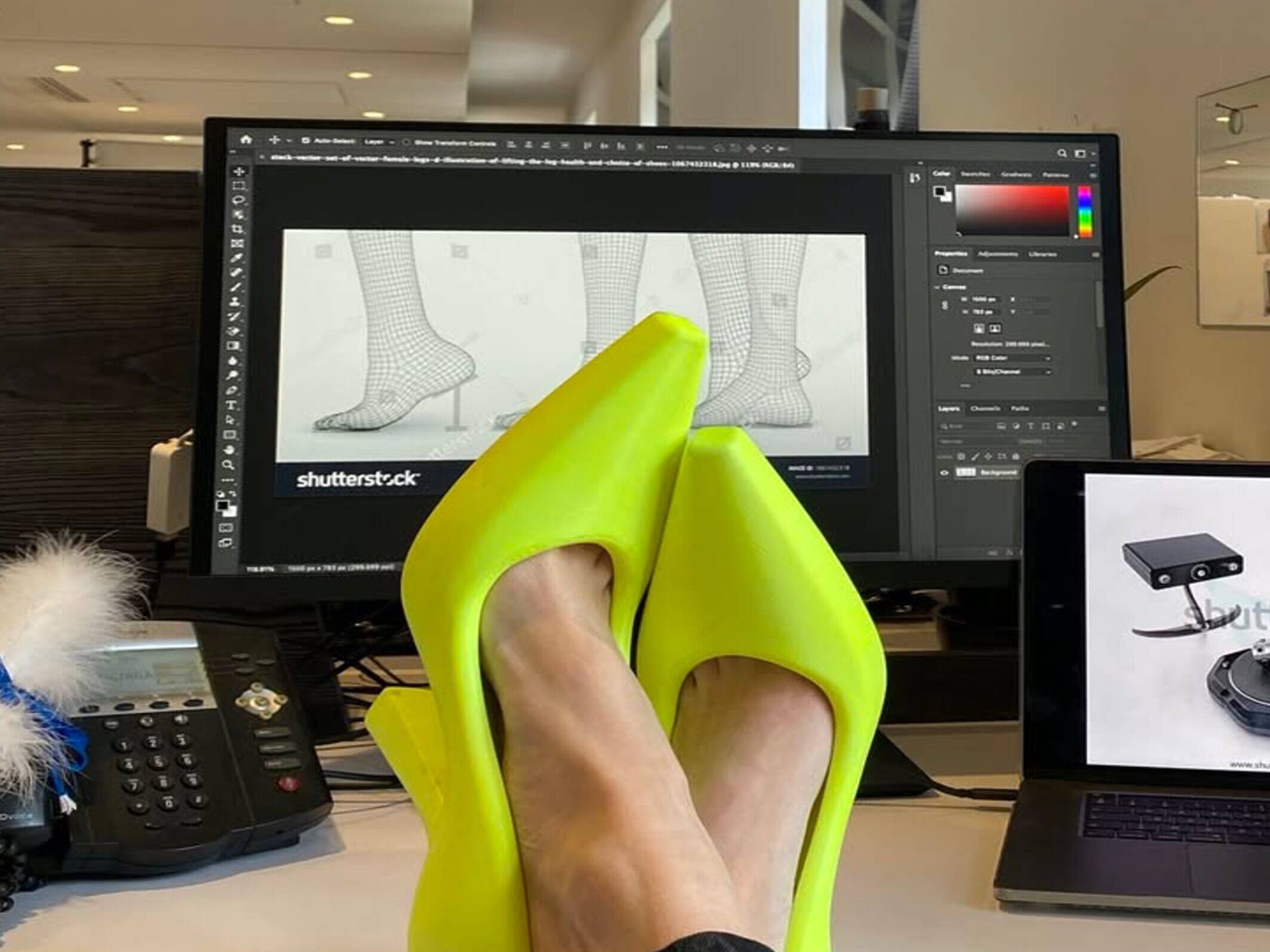 Ruder Finn Atteline - Balenciaga B