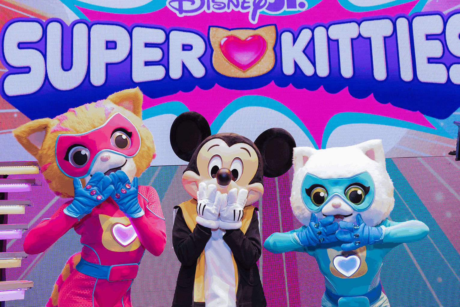 Ruder Finn Atteline - Proactiv Disney Junior Live