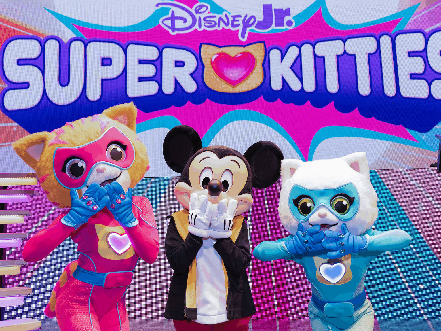 Ruder Finn Atteline - Proactiv Disney Junior Live