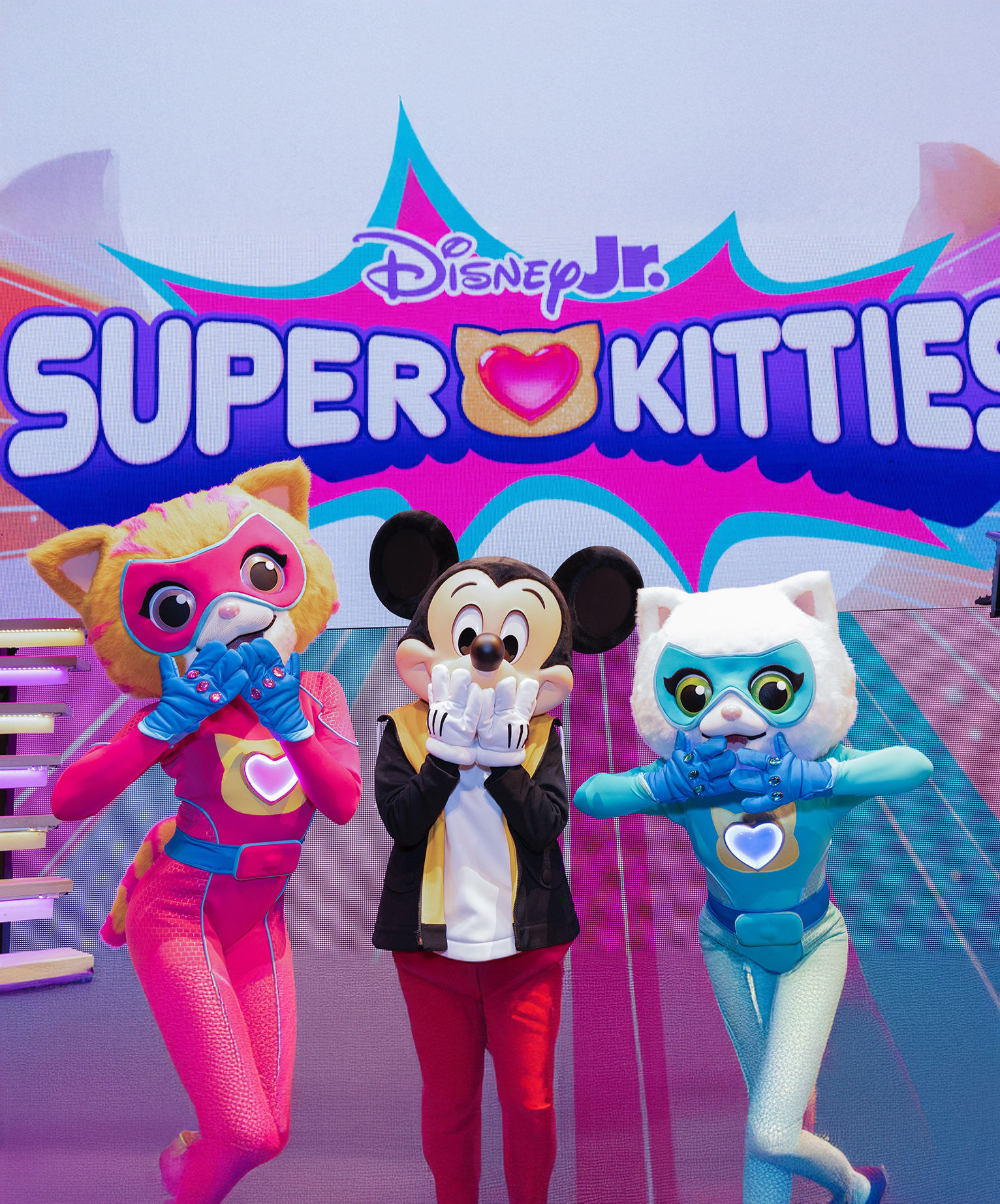 Ruder Finn Atteline - Proactiv Disney Junior Live