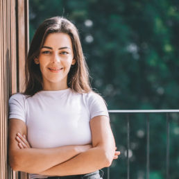 Ruder Finn Atteline - Bianca Riley