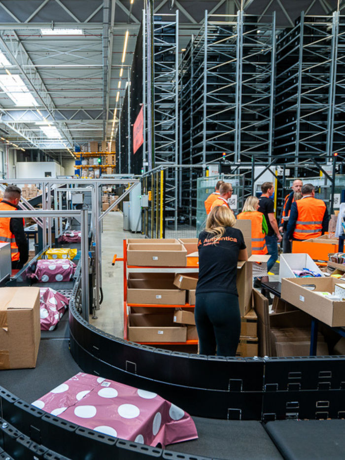 Prohlídka robotizovaného fulfillment centra