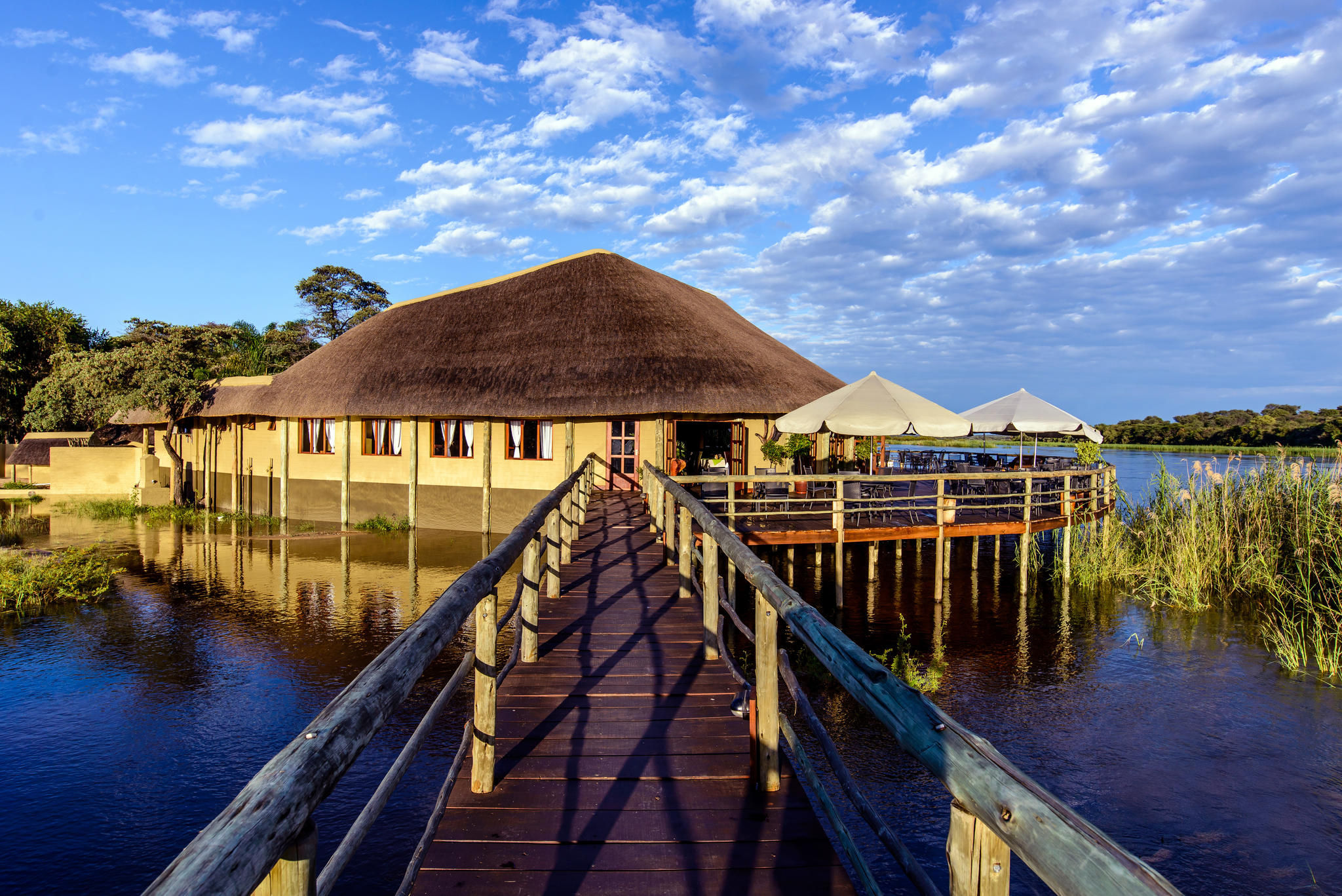 Hakusembe River lodge 