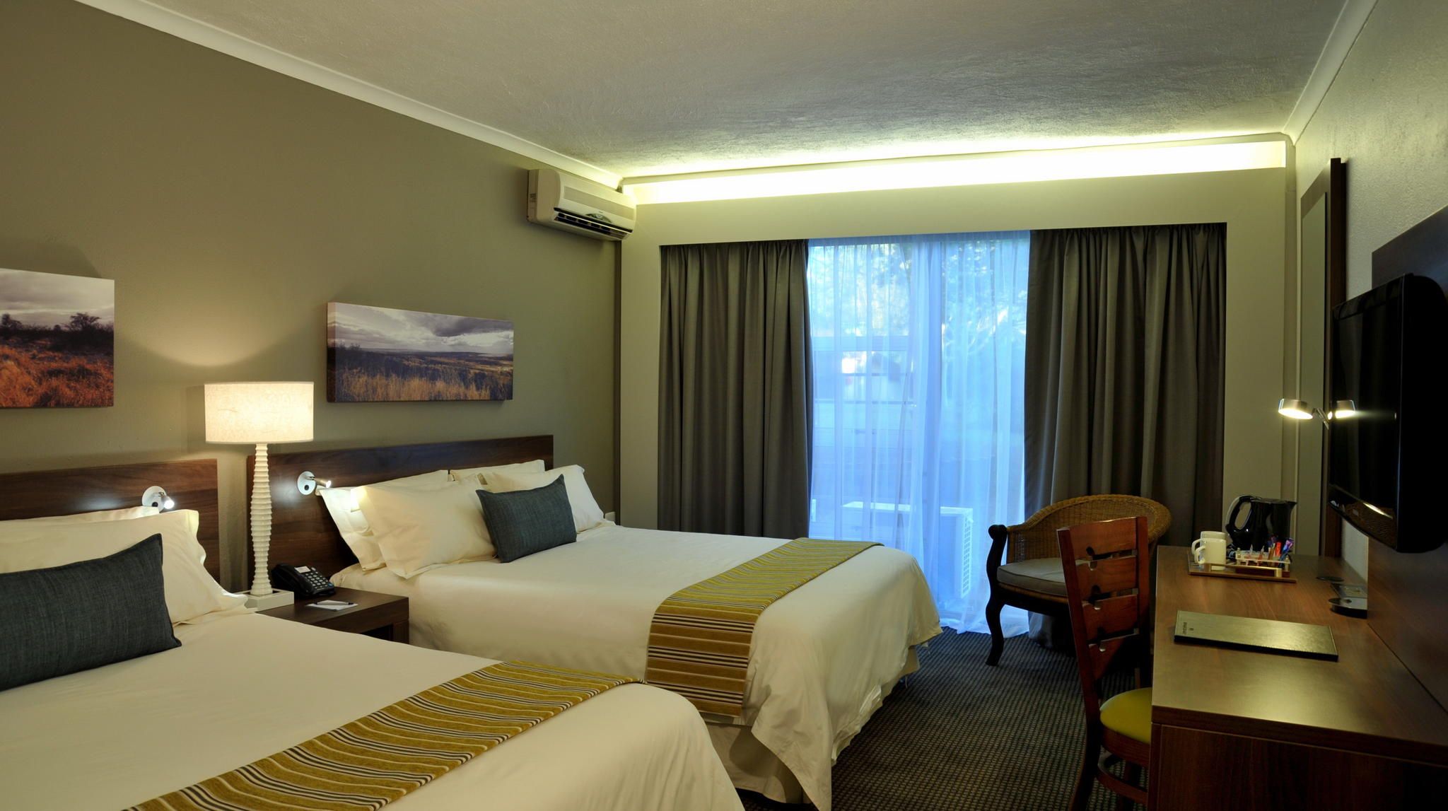 Family Room/Standard Double Room