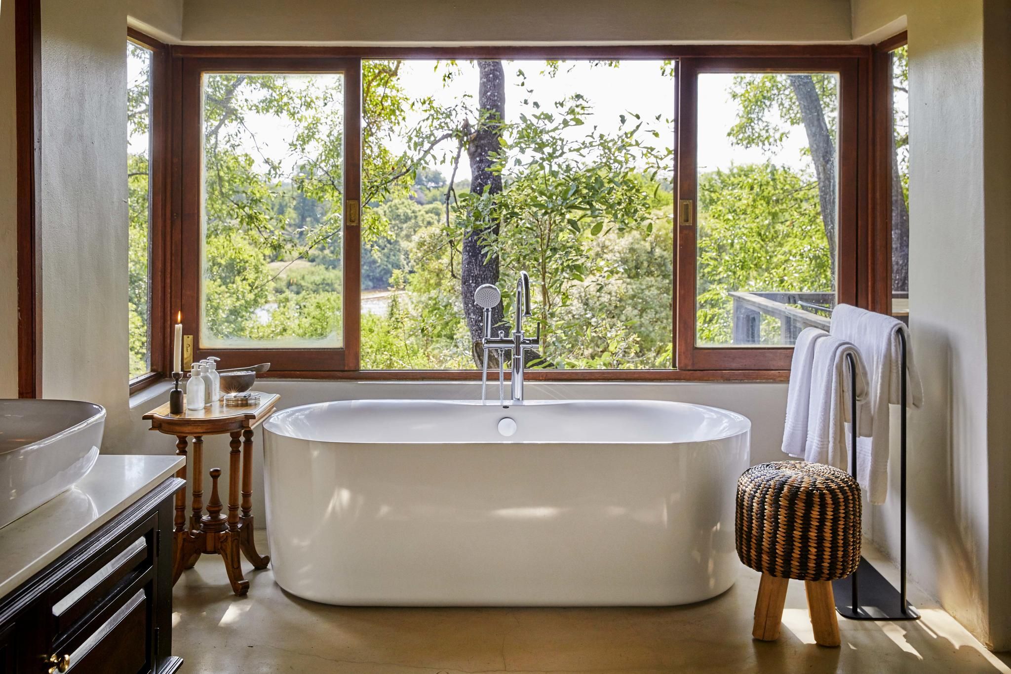 Lion Sands Tinga - Suite bathroom