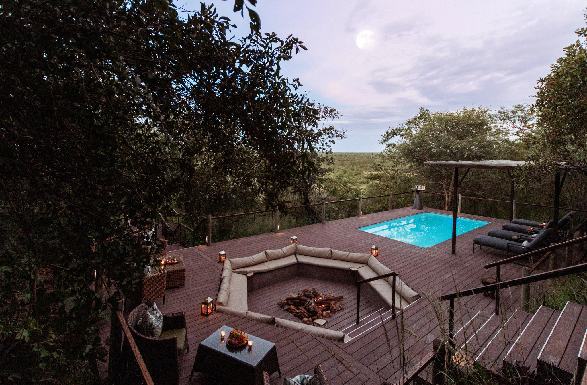 Main Lodge - Exterior