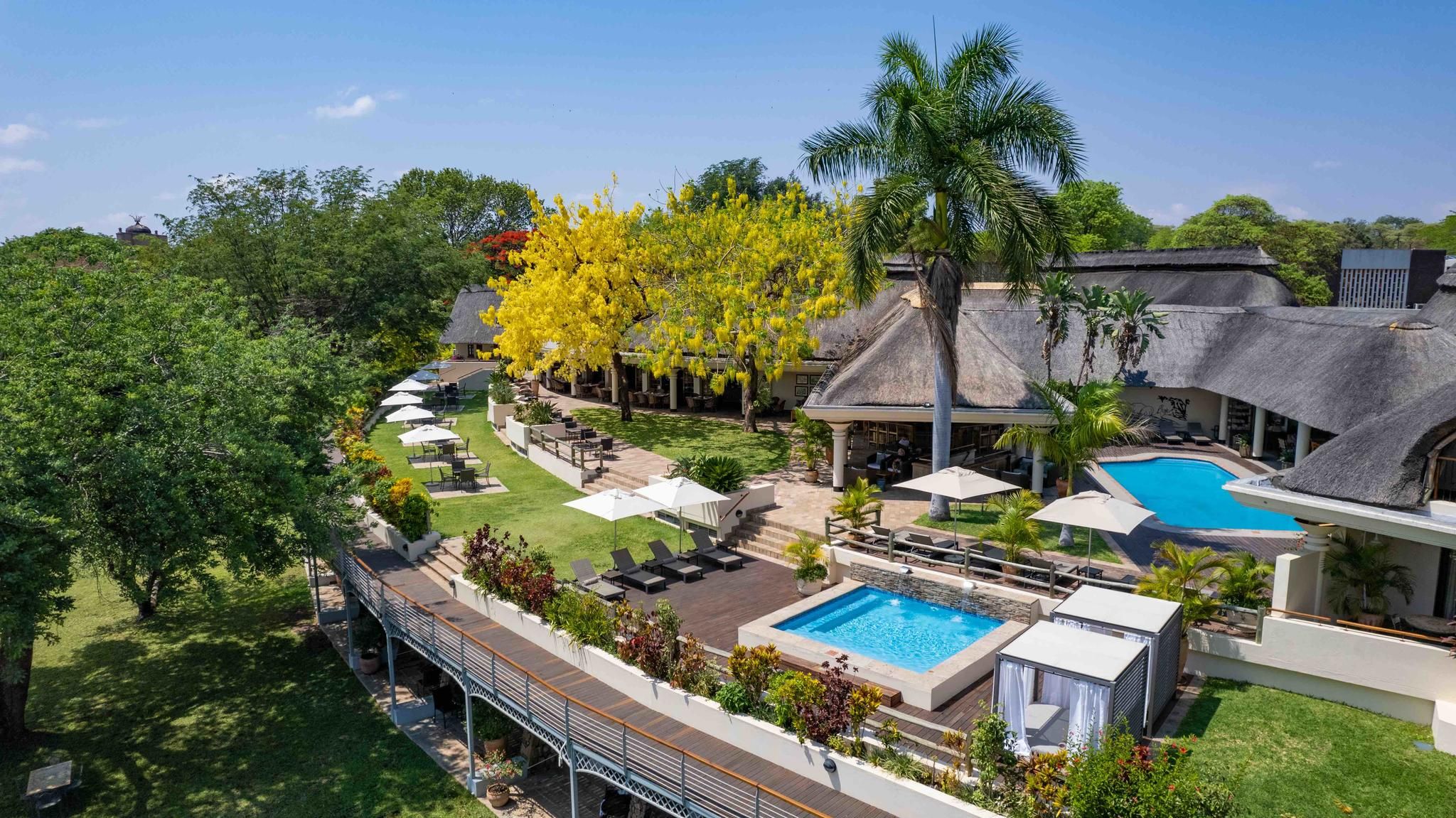 Ilala Lodge Hotel - Pool/restaurant