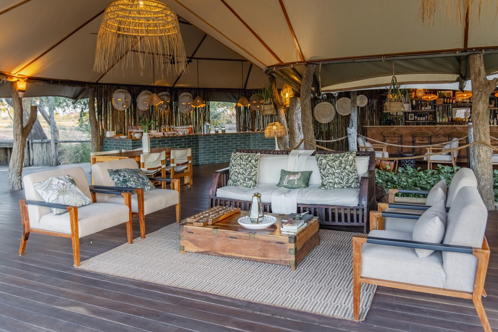 Zambezi Deck Sitting Area 