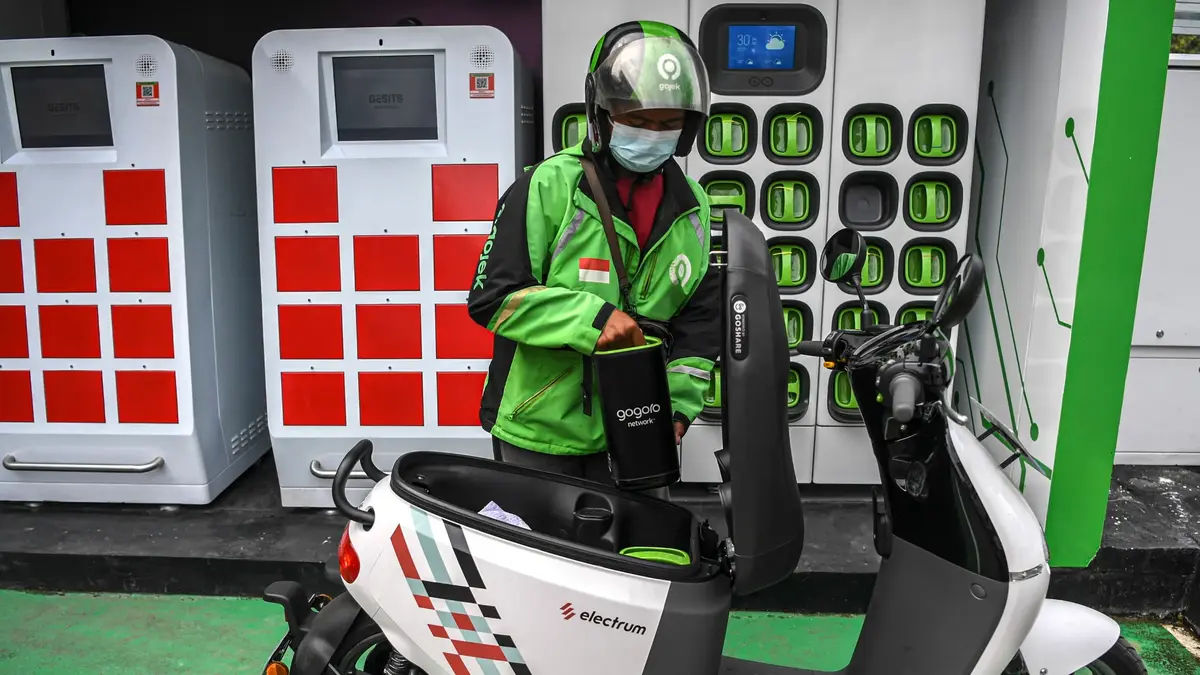 gojek motor listrik