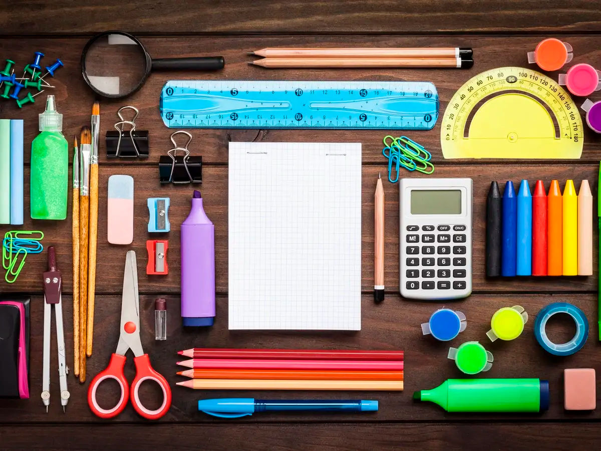 Perlengkapan Sekolah dalam Bahasa Inggris dan Artinya | Lengkap untuk SD