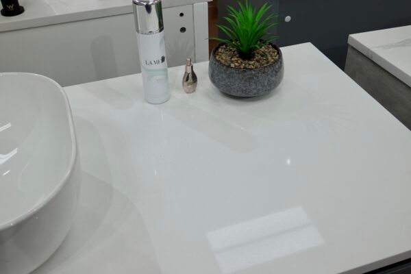 BV004 Wall Hung Vanity - 1200x550mm (Floor Display)