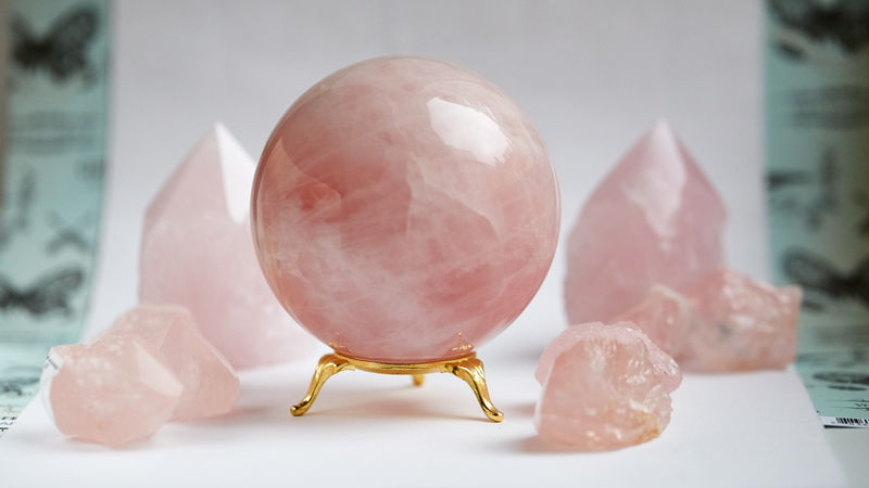 Rose Quartz Meaning, Properties & Benefits