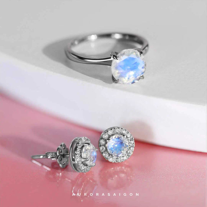 Moonstone Alur Earrings