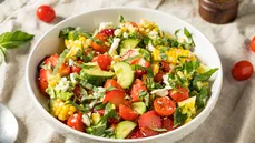 Ensalada de maíz asado con aderezo cremoso de limón