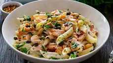 Ensalada de pasta y salmón