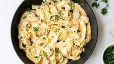 Fettuccine con camarones al cajún