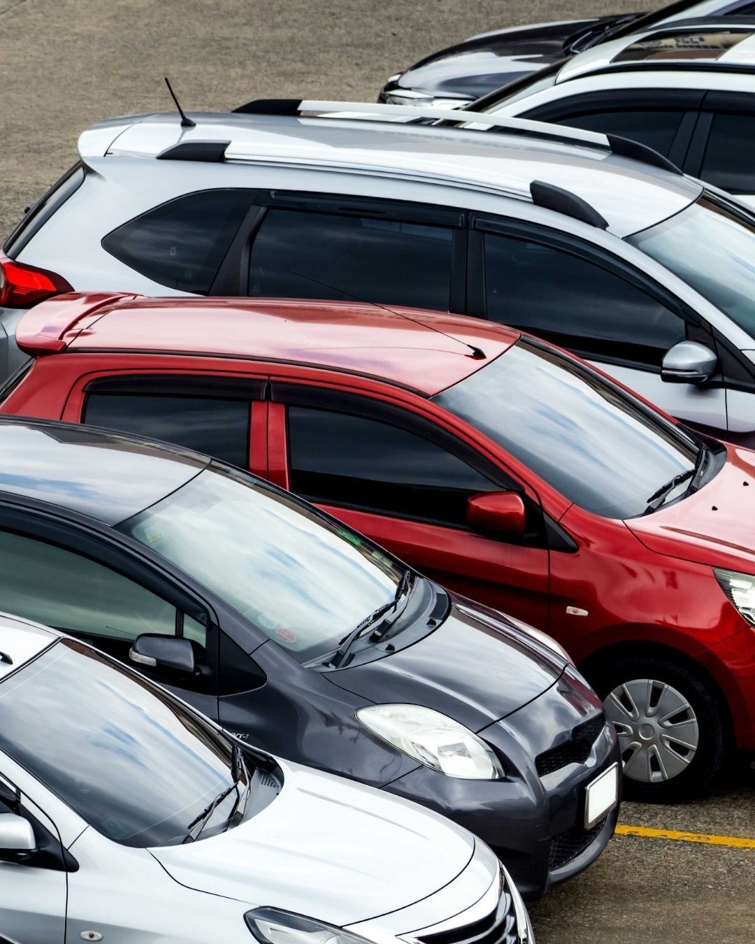 Miksi ei kannata kysyä suoraan autoliikkeeltä tarjousta?