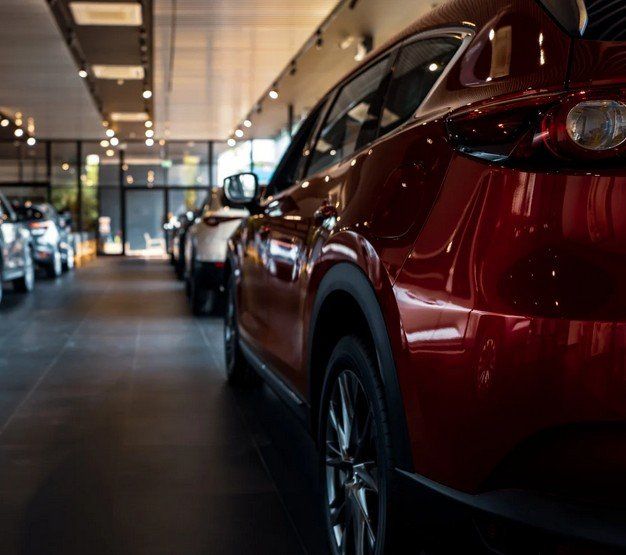 Kevät on hyvä aika myydä auto – autoliikkeet kilpailevat nyt käytetyistä autoista