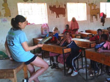 Students volunteering in Kenya