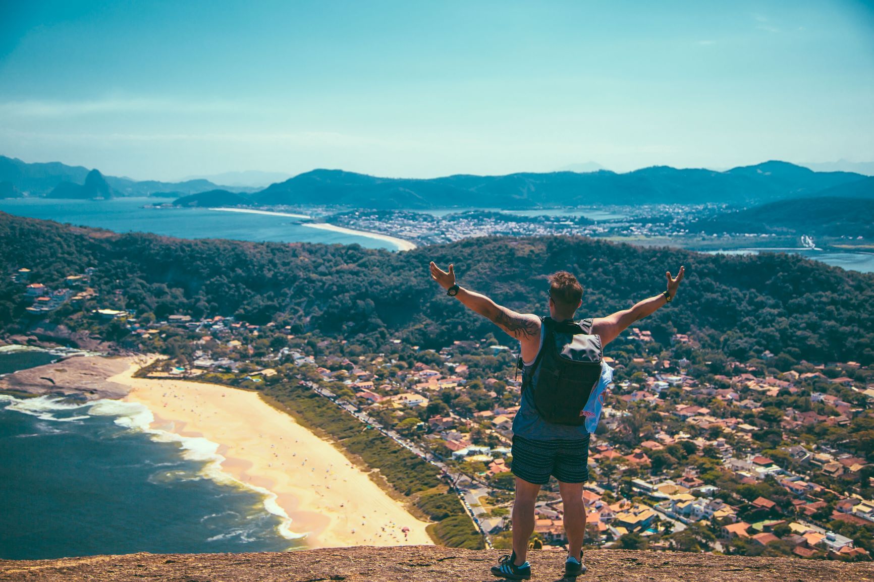 Here’s Why Taking A Gap Year During University Is The Best!